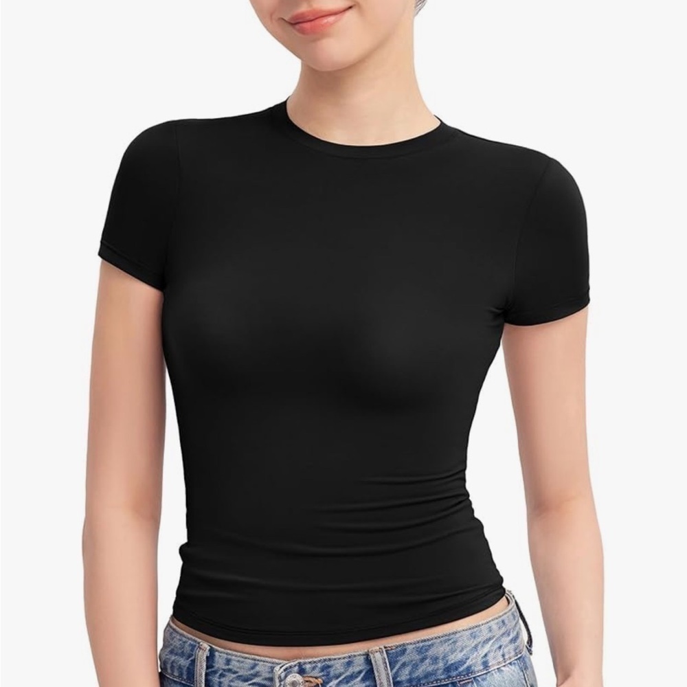 PUMIEY Women's Crew Neck Short Sleeve Top Double Lined Slim Fit T Shirts Black L